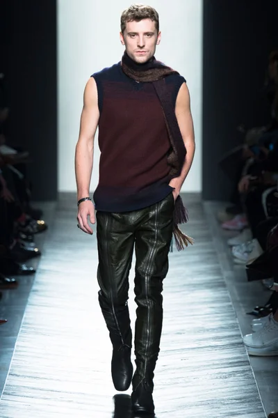 Look 17